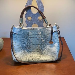 💕ladies cream Brahmin purse